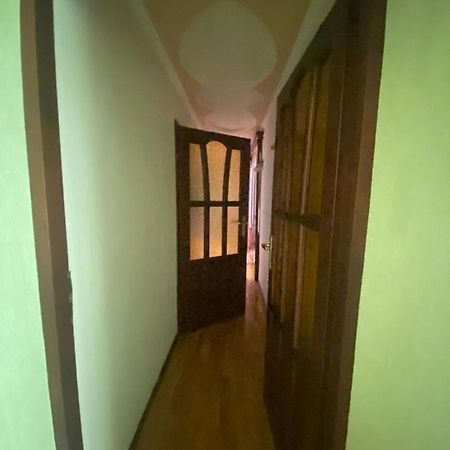 Просторі Та Комфортні Апартаменти «Д.І.М.» Kamianets-Podilskyi Exterior foto
